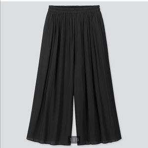 Uniqlo pleated pants